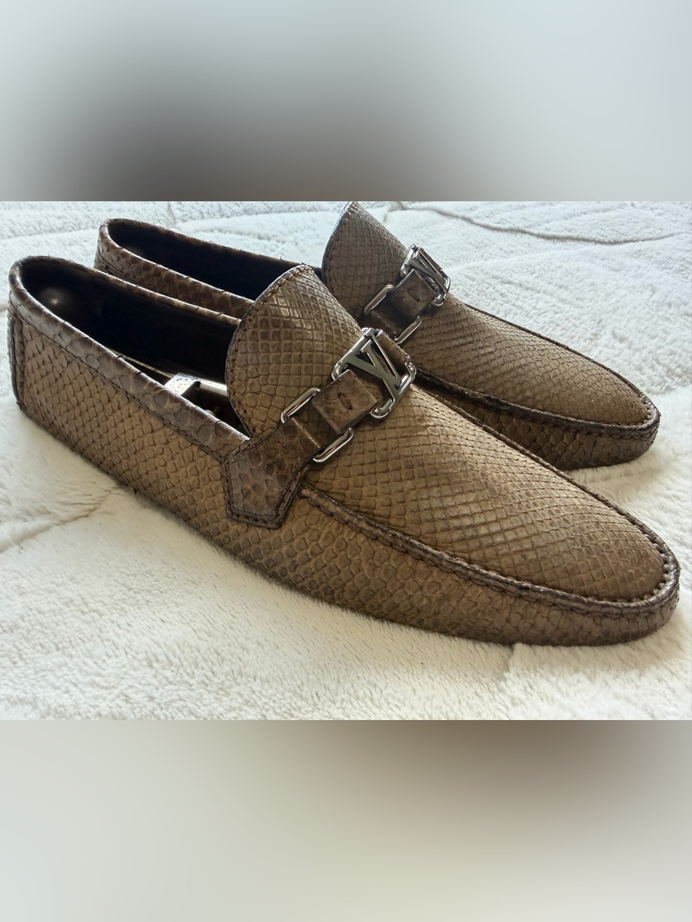 $1,995 Louis Vuitton Genuine Exotic Python Snake Skin Silver Buckle Loafers 8.5